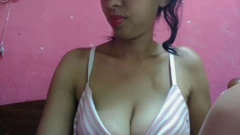 julie0612 online show from February 2026 11:15:01 AM