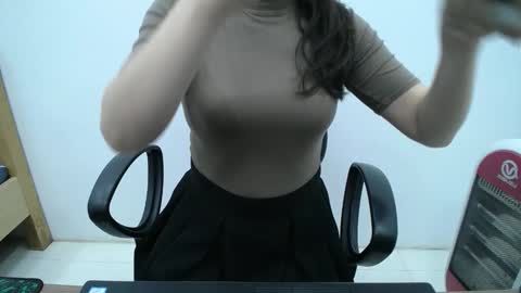 julie9x online show from January 2026 10:25:01 PM