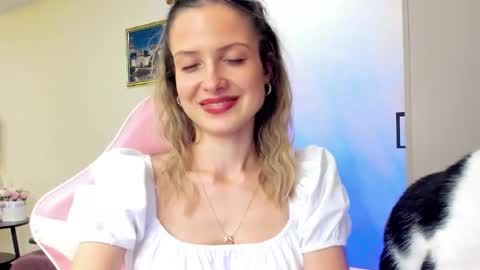Snapshot of julie_flores chatting on October 2025 05:01:01 PM Julie online show from October 2025 05:01:01 PM