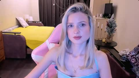 Julie online show from November 2025 03:52:02 PM