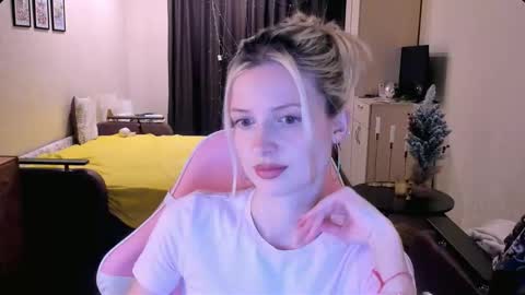 Julie online show from November 2025 03:22:02 PM