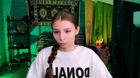 juliedaniel online show from April 2026 04:26:02 AM