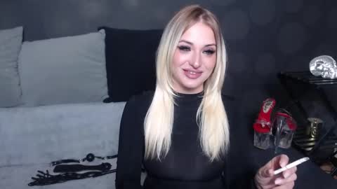 Snapshot of juliediamond chatting on October 2025 09:34:02 PM julia online show from October 2025 09:34:02 PM