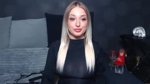 julia online show from March 2026 10:54:01 PM