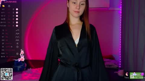 julieqt online show from September 2025 01:27:01 PM