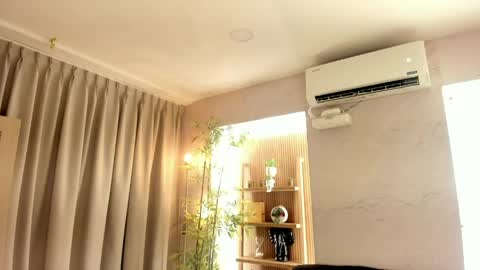 Snapshot of juliet_miller chatting on May 2026 03:02:02 AM Juliet online show from May 2026 03:02:02 AM