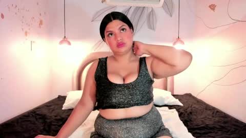 Snapshot of juliet_miller chatting on May 2026 03:12:01 AM Juliet online show from May 2026 03:12:01 AM