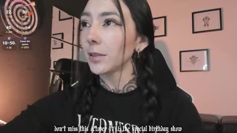 Snapshot of juliet_sourire chatting on October 2025 02:04:02 PM juliet_sourire online show from October 2025 02:04:02 PM