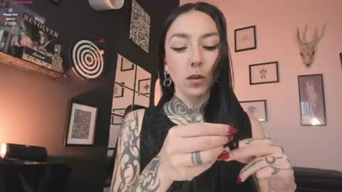 Snapshot of juliet_sourire chatting on August 2026 01:46:02 PM juliet_sourire online show from August 2026 01:46:02 PM