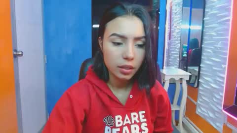 Snapshot of julieta_fn chatting on December 2025 01:42:01 PM julieta_fn online show from December 2025 01:42:01 PM