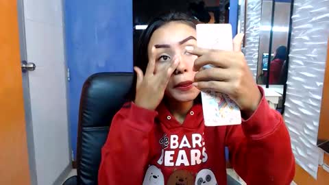 Snapshot of julieta_fn chatting on December 2025 02:36:02 PM julieta_fn online show from December 2025 02:36:02 PM