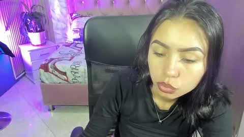 Snapshot of julieta_fn chatting on May 2026 03:09:02 PM julieta_fn online show from May 2026 03:09:02 PM