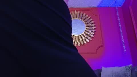 Snapshot of julieta_russell chatting on November 2025 11:31:01 AM Julieta online show from November 2025 11:31:01 AM