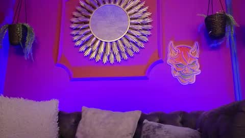 Snapshot of julieta_russell chatting on December 2025 11:41:01 AM Julieta online show from December 2025 11:41:01 AM