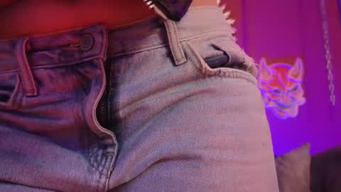 Snapshot of julieta_russell chatting on December 2025 11:16:02 AM Julieta online show from December 2025 11:16:02 AM