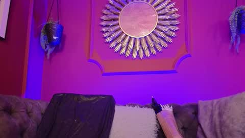 Snapshot of julieta_russell chatting on January 2026 12:10:02 PM Julieta online show from January 2026 12:10:02 PM