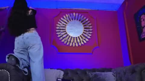 Snapshot of julieta_russell chatting on February 2026 12:00:01 PM Julieta online show from February 2026 12:00:01 PM