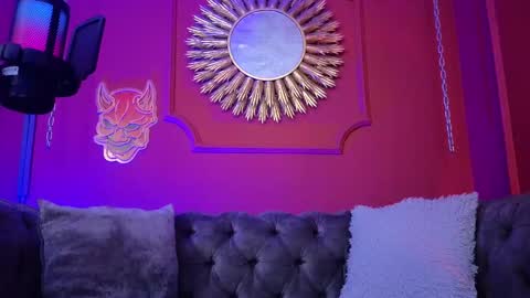 Snapshot of julieta_russell chatting on February 2026 12:01:02 PM Julieta online show from February 2026 12:01:02 PM