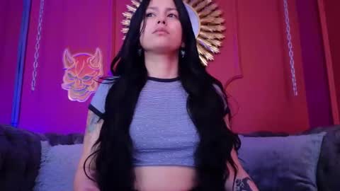 Snapshot of julieta_russell chatting on February 2026 12:06:01 PM Julieta online show from February 2026 12:06:01 PM