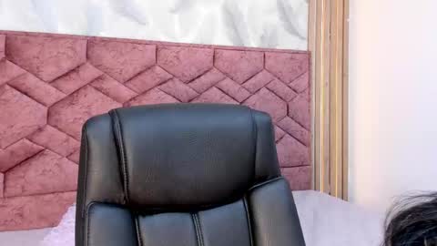 Snapshot of julieta_sweett20 chatting on February 2026 12:32:01 PM Julieta online show from February 2026 12:32:01 PM