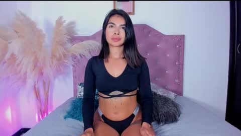 Julieth Gomez online show from September 2025 03:21:01 AM