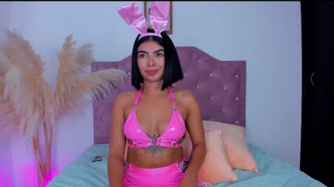 Julieth Gomez online show from November 2025 01:51:02 AM