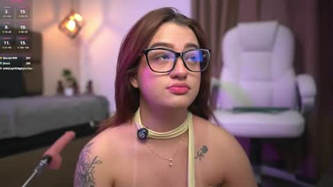 Snapshot of julieth_rojas chatting on May 2026 10:04:02 PM julieth_rojas online show from May 2026 10:04:02 PM