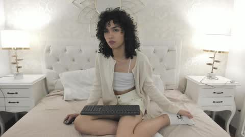 julietta    online show from April 2026 12:47:01 PM