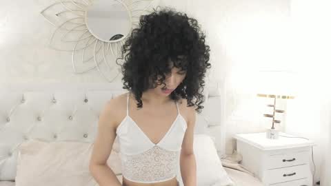 julietta    online show from April 2026 12:13:01 PM