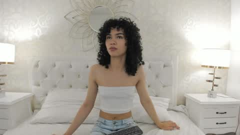 julietta    online show from April 2026 11:54:02 AM