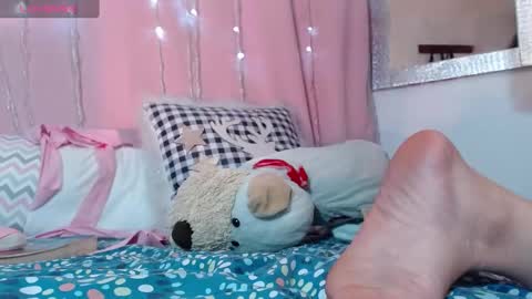 Snapshot of juliette_ponce chatting on January 2025 06:27:01 AM juliette online show from January 2025 06:27:01 AM