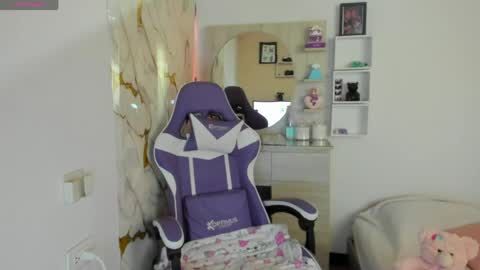 Snapshot of juliette_sweet05 chatting on May 2026 05:29:02 PM juliette online show from May 2026 05:29:02 PM