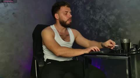 JULiUS   online show from November 2025 10:14:02 PM