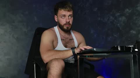 JULiUS   online show from November 2025 07:56:01 PM