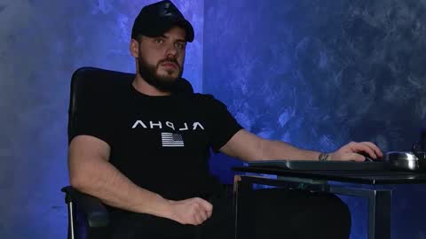 JULiUS   online show from December 2025 07:29:02 PM