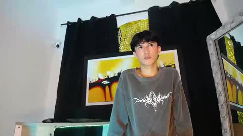 jullian online show from March 2026 09:09:01 PM