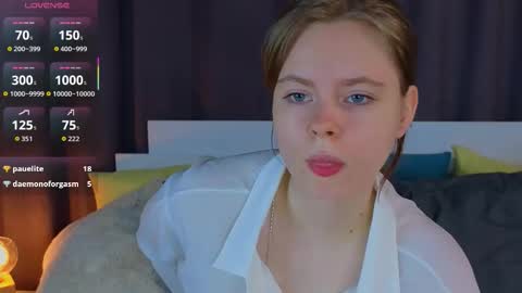 Snapshot of jullietebliss chatting on November 2025 05:25:02 PM Julie online show from November 2025 05:25:02 PM