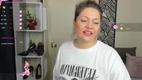 Jully online show from December 2024 02:02:01 AM