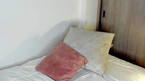 july_correa online show from June 2026 10:20:01 PM