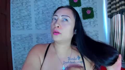 juliana online show from April 2026 10:12:01 PM