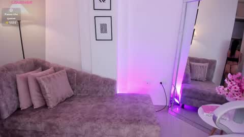 Snapshot of julyy_adams chatting on November 2025 05:20:01 AM July Adams online show from November 2025 05:20:01 AM