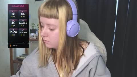 Snapshot of june_shy0 chatting on September 2025 07:45:02 AM June online show from September 2025 07:45:02 AM