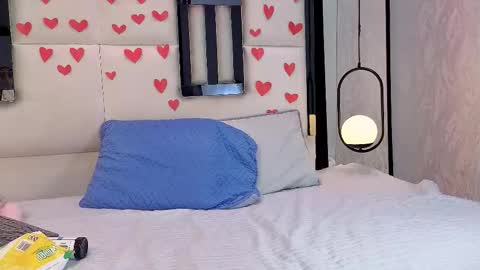 Snapshot of junecollins chatting on February 2026 09:33:02 PM junecollins online show from February 2026 09:33:02 PM