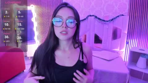 Snapshot of junelle_tay chatting on December 2025 07:29:02 PM JUNELLE online show from December 2025 07:29:02 PM