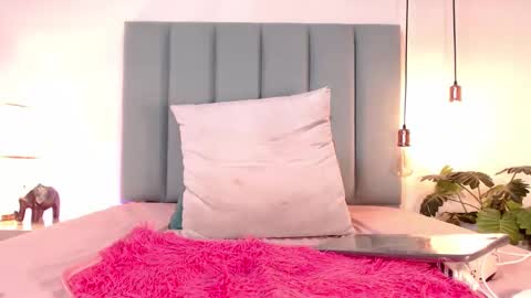 Snapshot of jupiterfoxxxx chatting on January 2025 05:42:01 PM Jupiter Fox online show from January 2025 05:42:01 PM