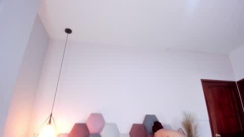 Snapshot of jupiterfoxxxx chatting on January 2025 09:05:02 PM Jupiter Fox online show from January 2025 09:05:02 PM