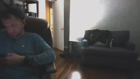 Snapshot of jusbeaz8722 chatting on December 2024 09:35:01 PM JustnSide Unexxst online show from December 2024 09:35:01 PM