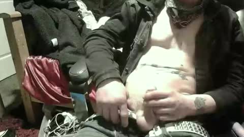 Snapshot of jusntym chatting on April 2026 05:10:02 AM jusntym online show from April 2026 05:10:02 AM