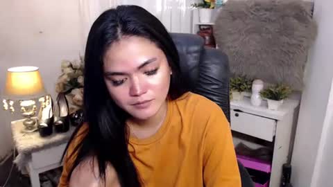 Snapshot of just_aleah chatting on December 2024 04:49:02 AM MY IG aleahgomez17 online show from December 2024 04:49:02 AM