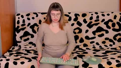 Nika and Mark online show from December 2025 10:14:01 PM